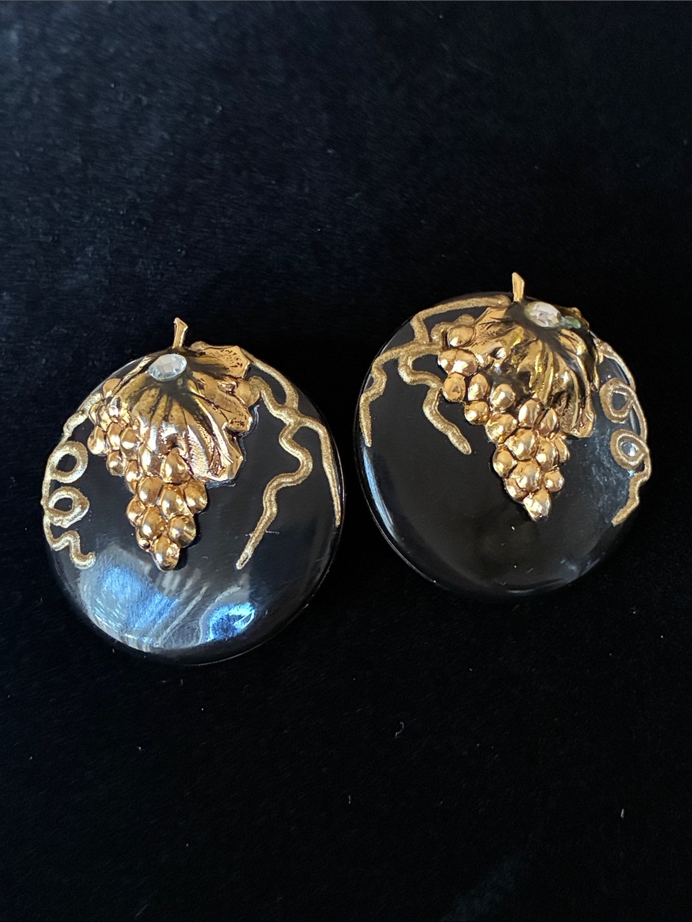Gold Grapevine Black Clip-On Earrings - Women Jewelry